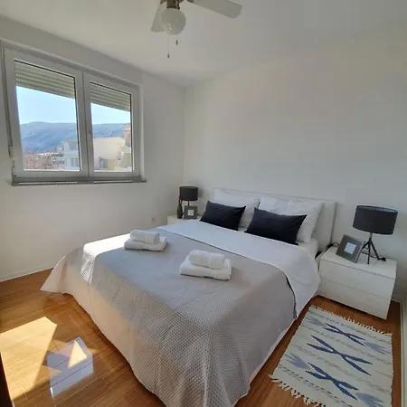 Moon Island Apartman