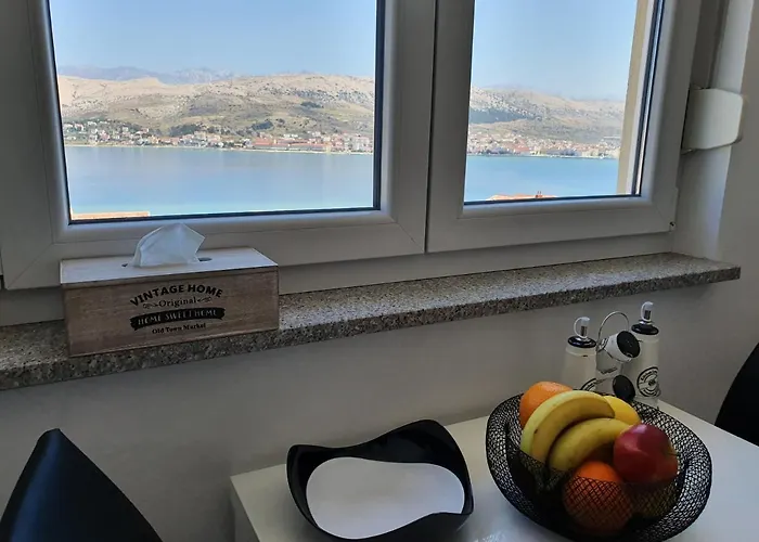 Moon Island * Pag Town