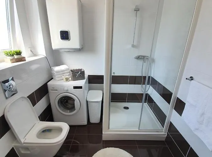 Moon Island * Pag Town